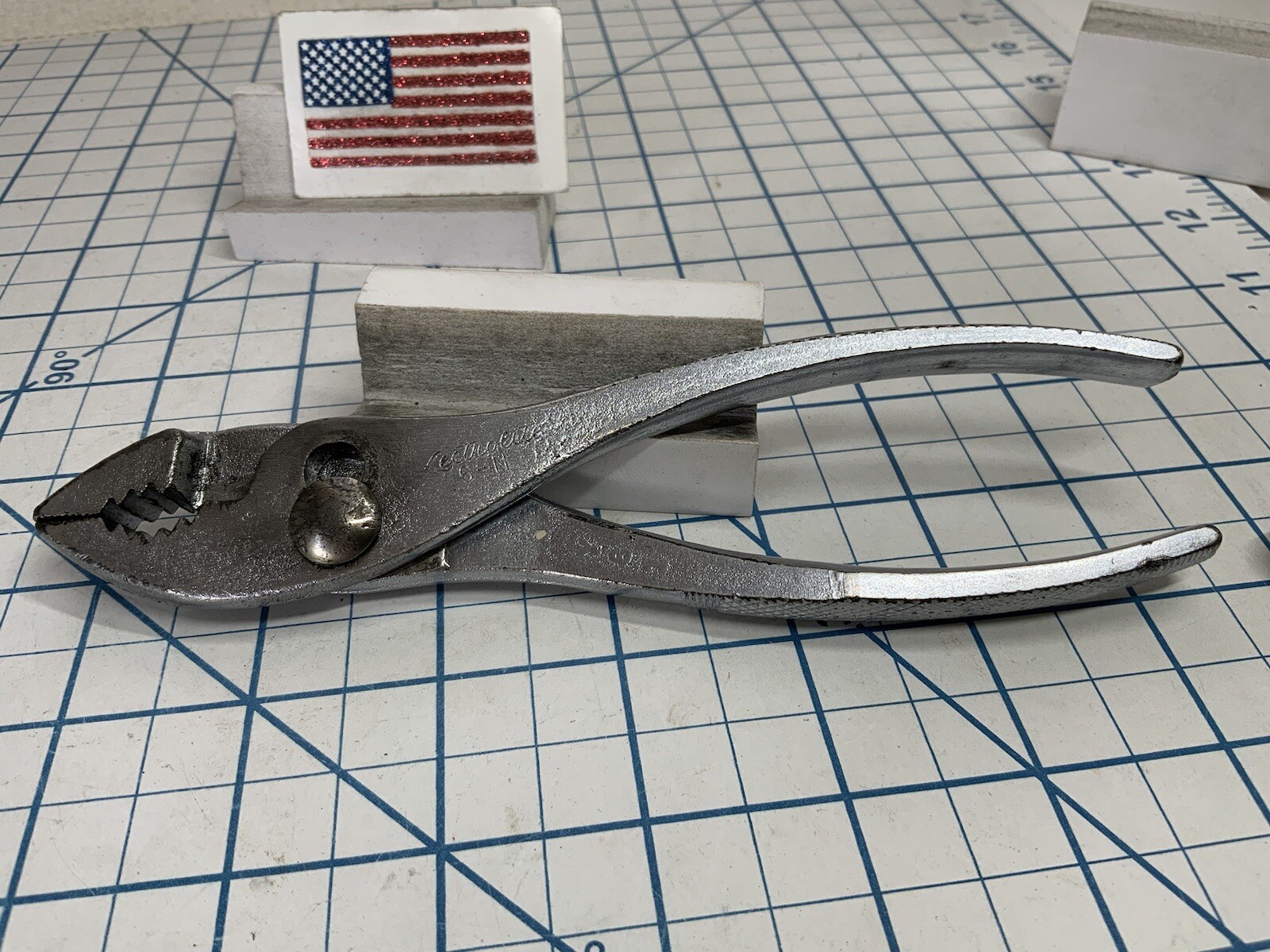 LECTROLITE 6-N, 6-1/2in. Slip Joint Pliers, USA Made