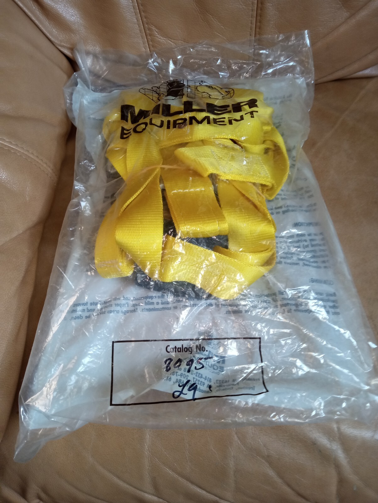 MILLER EQUIPMENT 8095 LARGE BODY UTILITY SAFETY HARNESS - NOS