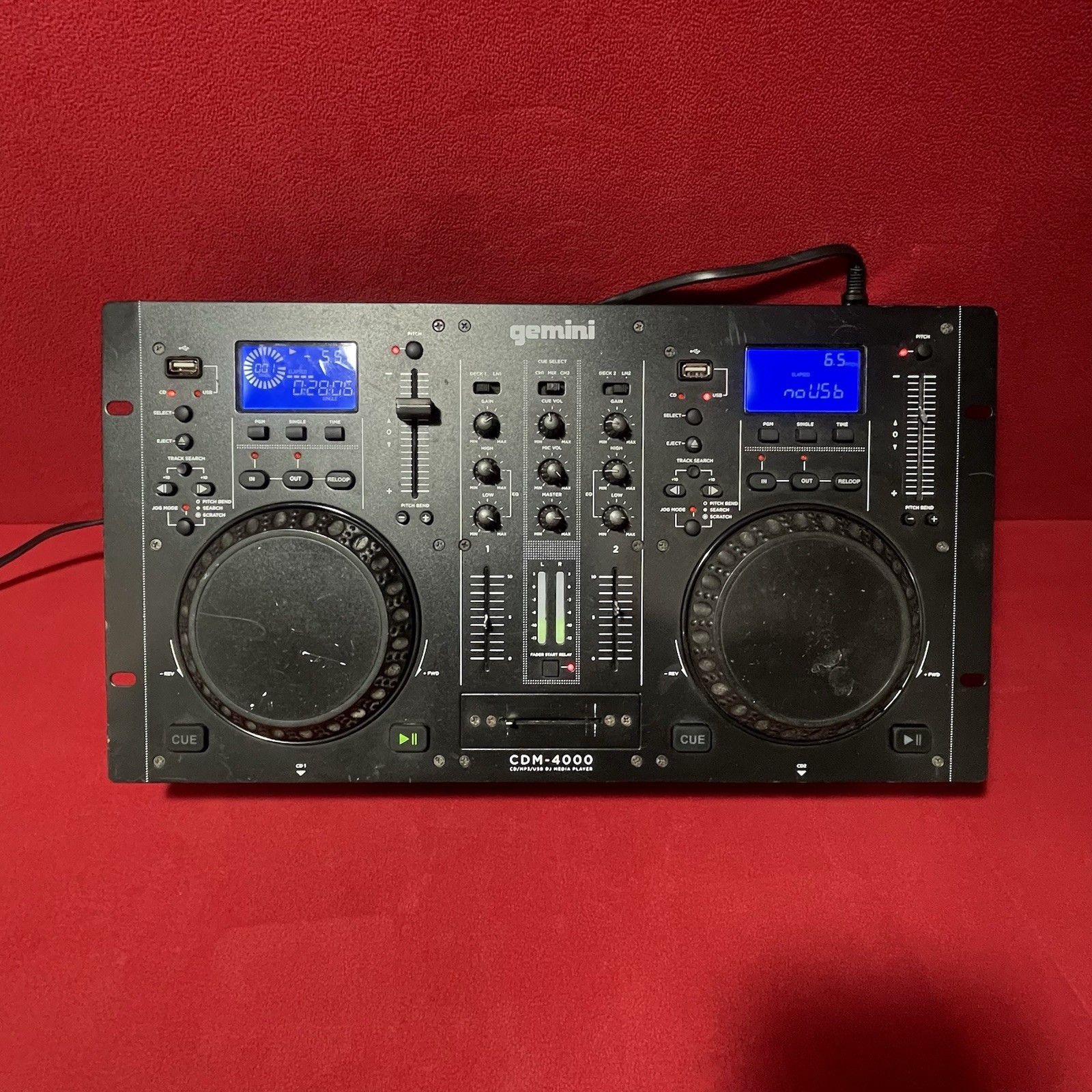 Gemini CDM-4000 Dual CD/USB DJ Media Player Console Only Half Usable