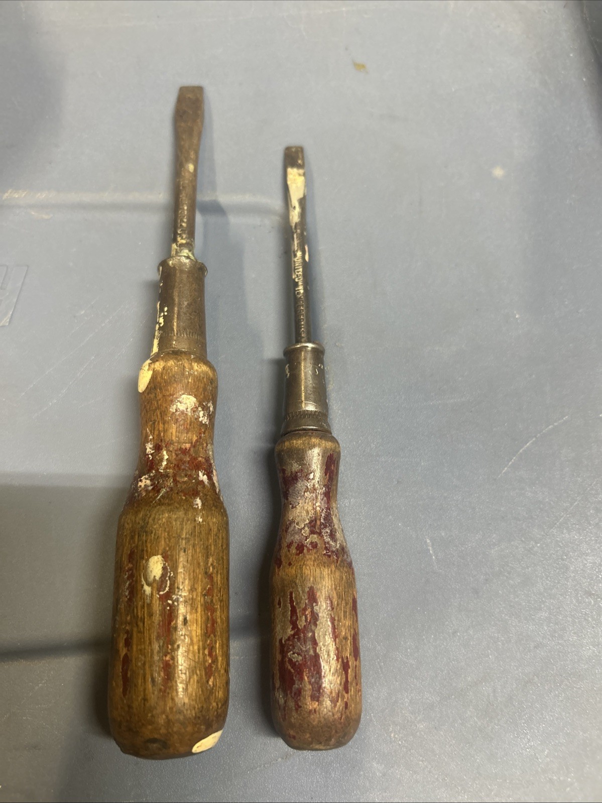 Vintage “United” Tempered Steel wood handle Slotted screwdrivers  6” &  7”