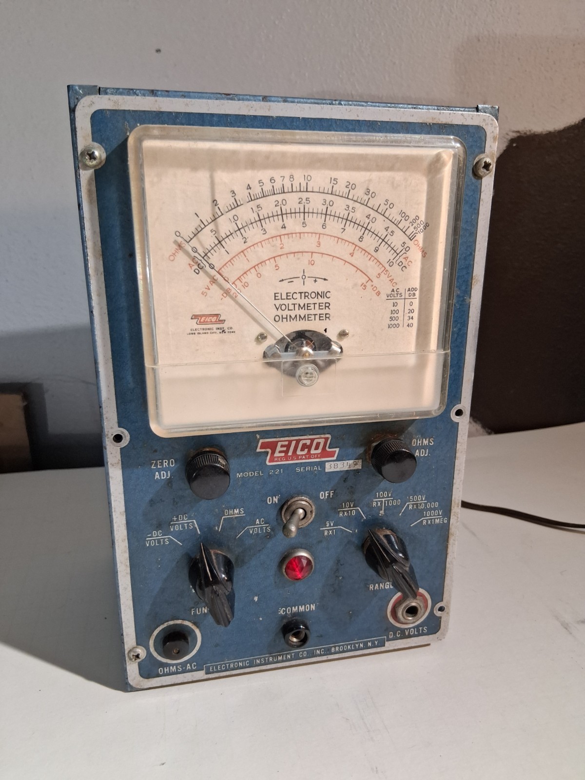 Vintage EICO Model 221 Voltmeter Ohmeter Powers On Untested Vacuum Tube VOM