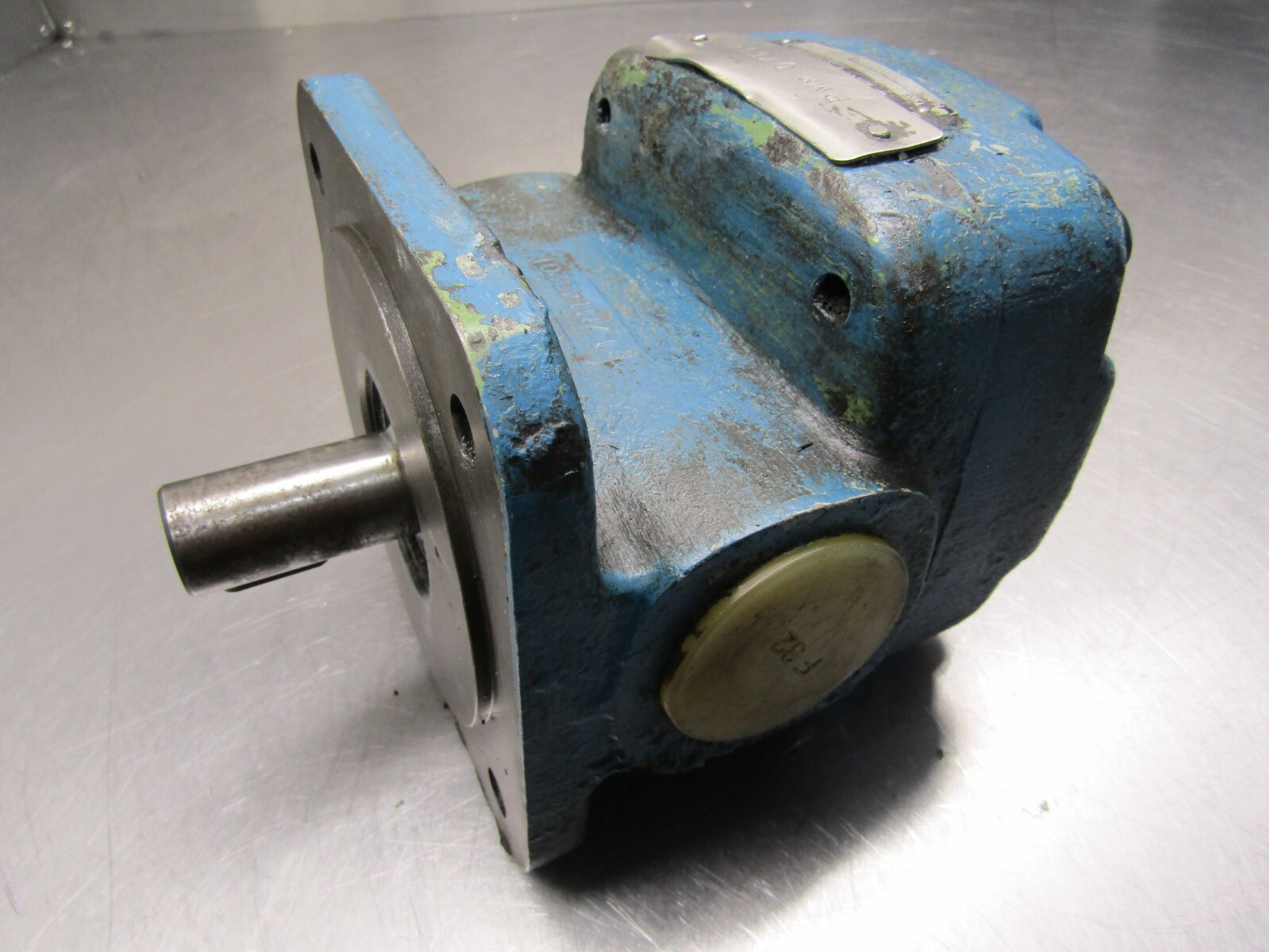 Sperry Vickers GPA3/25/11 Pump 1-1/2" Npt Ports