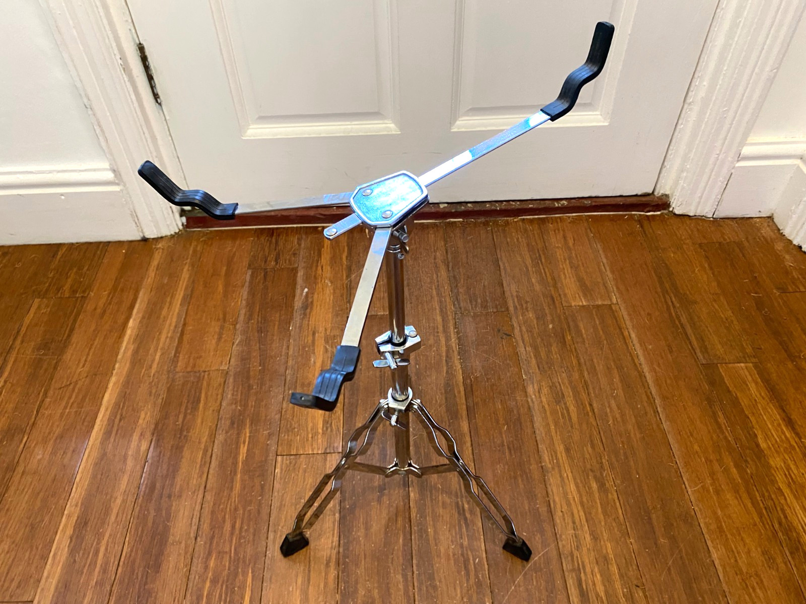 Snare Drum Stand - Basic Cradle Style