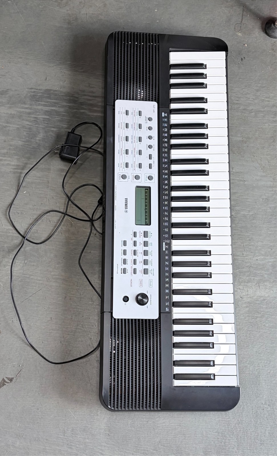 Yamaha YPT-270 61 Key Digital Piano Keyboard 500+ Sounds Excellent Condition