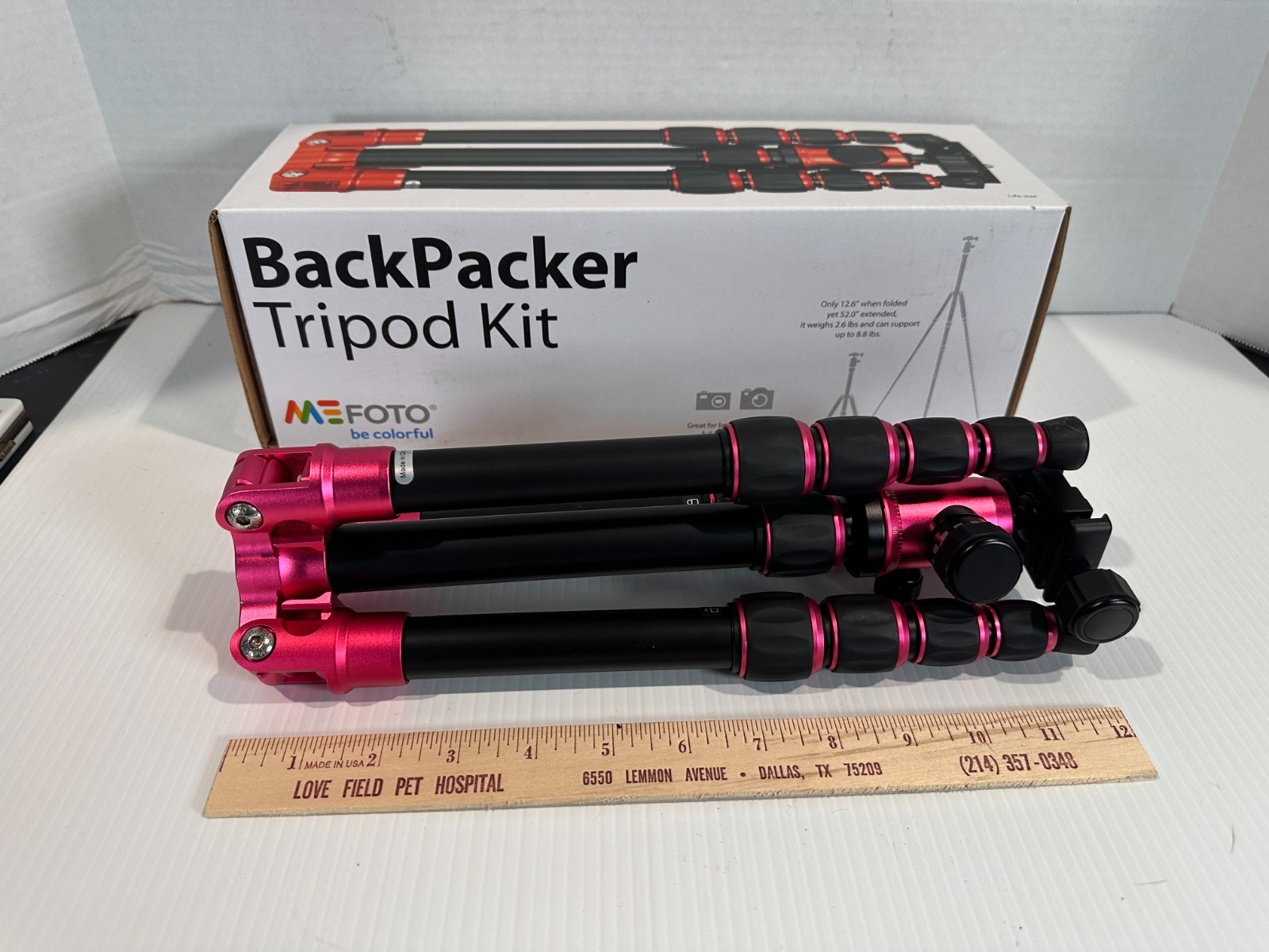Benro MeFOTO A0350 BackPacker Classic Aluminum Travel Tripod (Black & Red Trim)