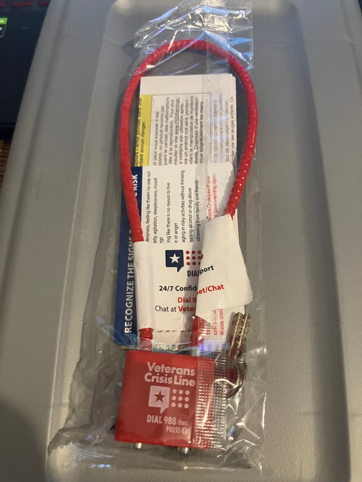 Veterans Crisis Line GUN LOCK with 2 KEYS ~ Red ~ 30 mm ~ New In Package
