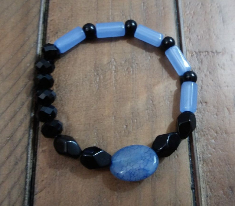 Glass Stone Bead Black Beautiful Blue Stretch Bracelet Fun
