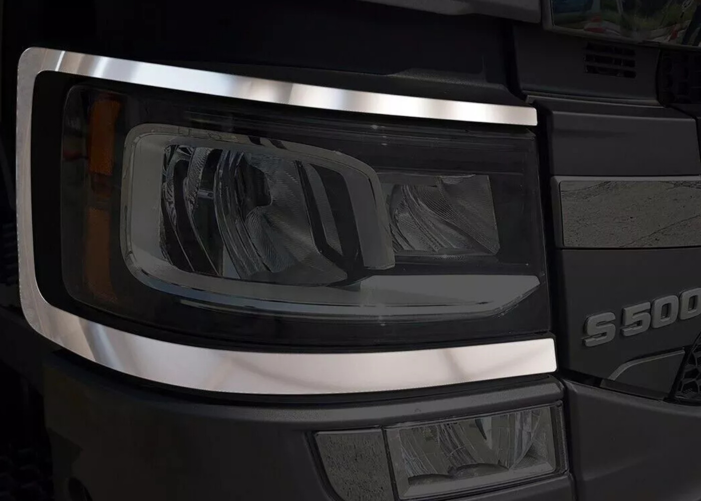 To Fit Scania NG S/R Series 2017-2024,Chrome Head Light Trim Application 2Pcs