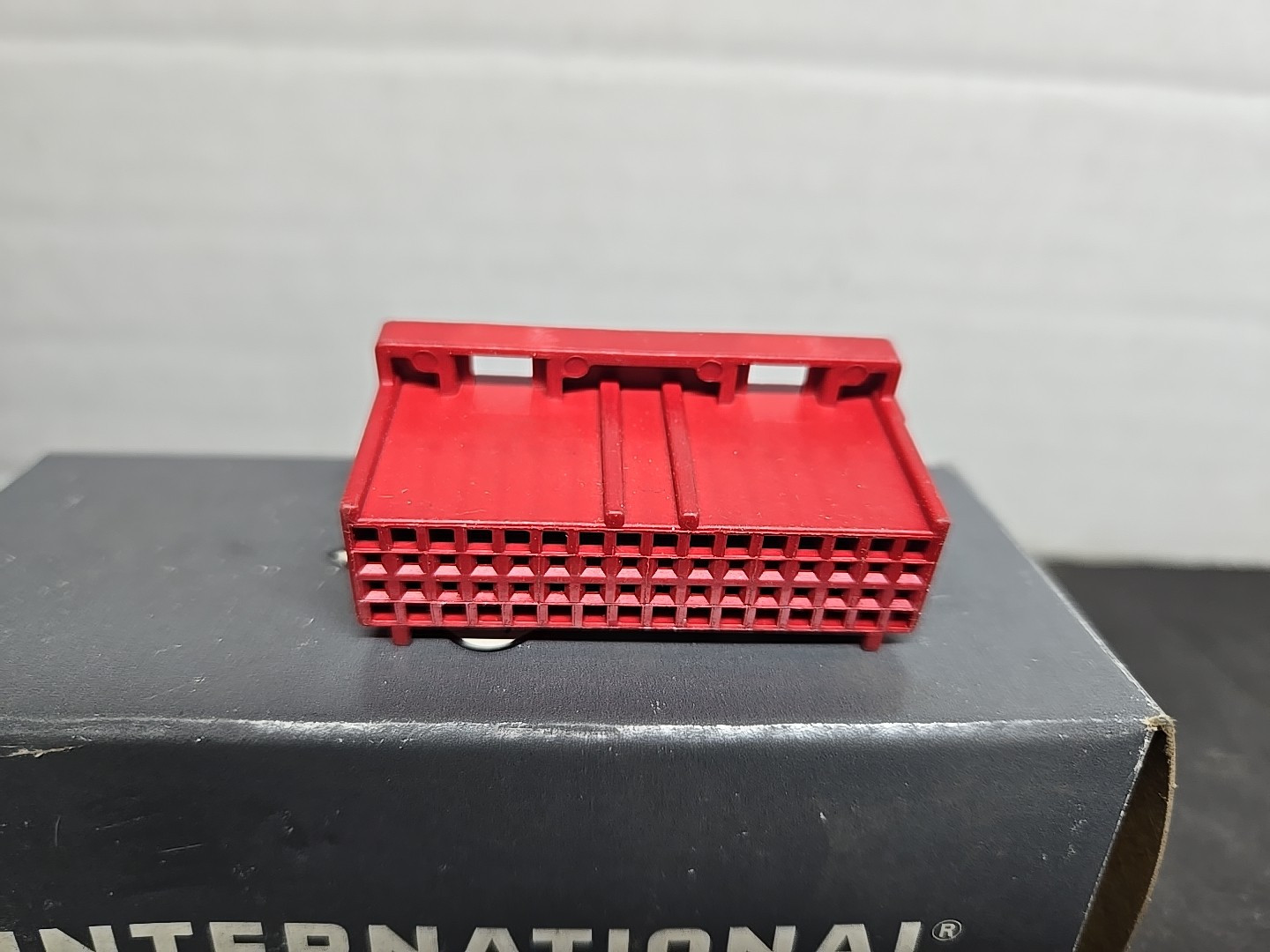 NOS Navistar International 3598706C1 CONNECTOR, ELECT, 32-WAY