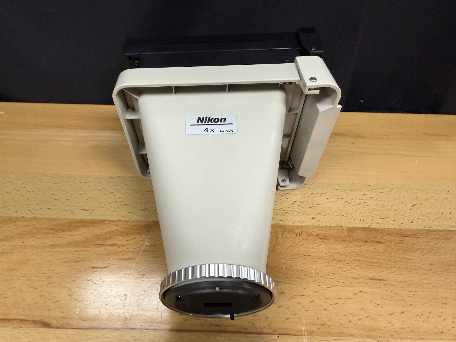 Nikon 4X Polaroid Instant Film Back Microscope Camera Attachment Japan