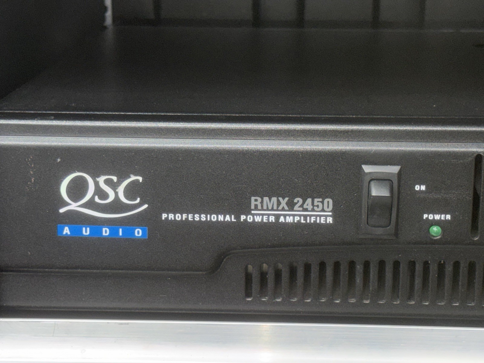 QSC RMX 2450 Power Amplifier + Extron SSP 7.1 Processor w/ SKB Rack Case