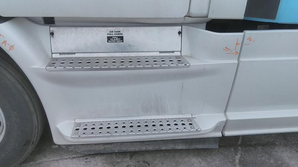 For 2018 FREIGHTLINER CASCADIA 113 2018UP SIDE FAIRING Left ,  OH