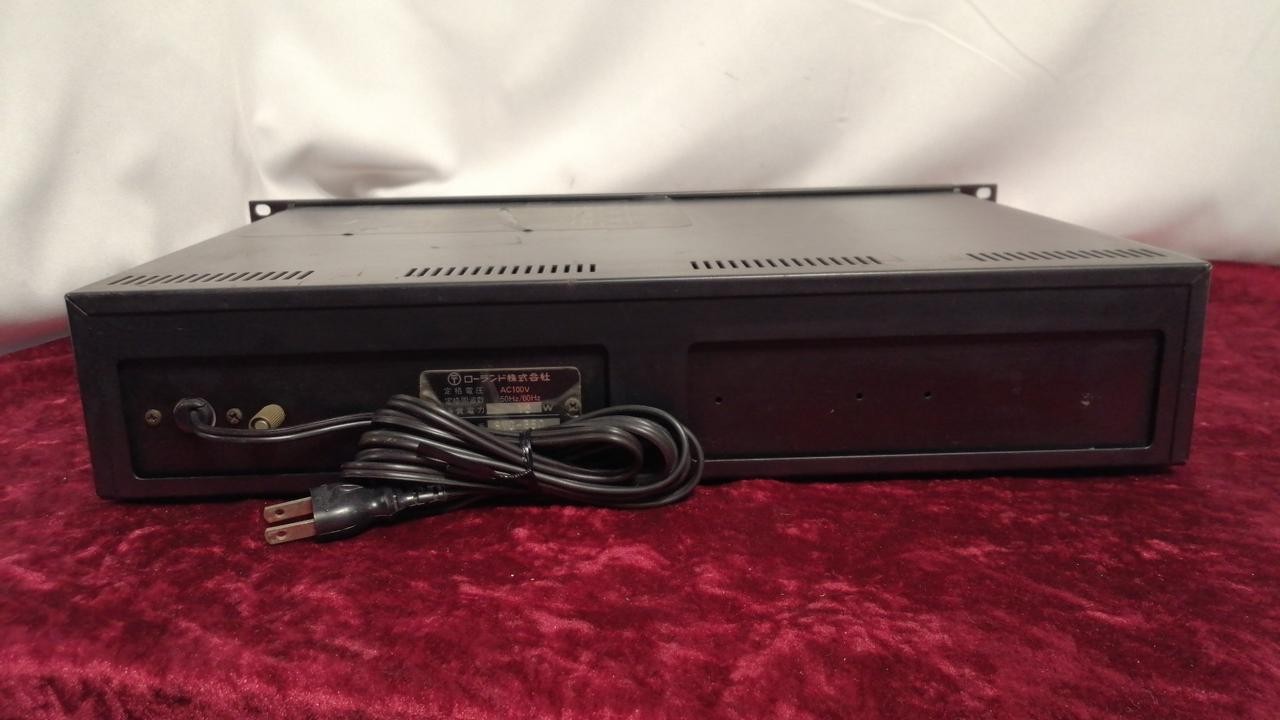 ROLAND SVC-350 Vocoder Rack Effector
