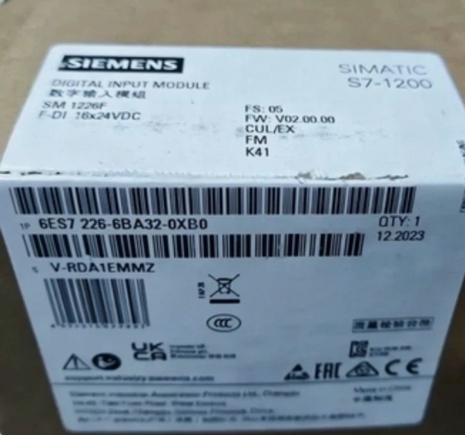 NEW IN BOX SIEMENS 6ES7 226-6BA32-0XB0 6ES7226-6BA32-0XB0
