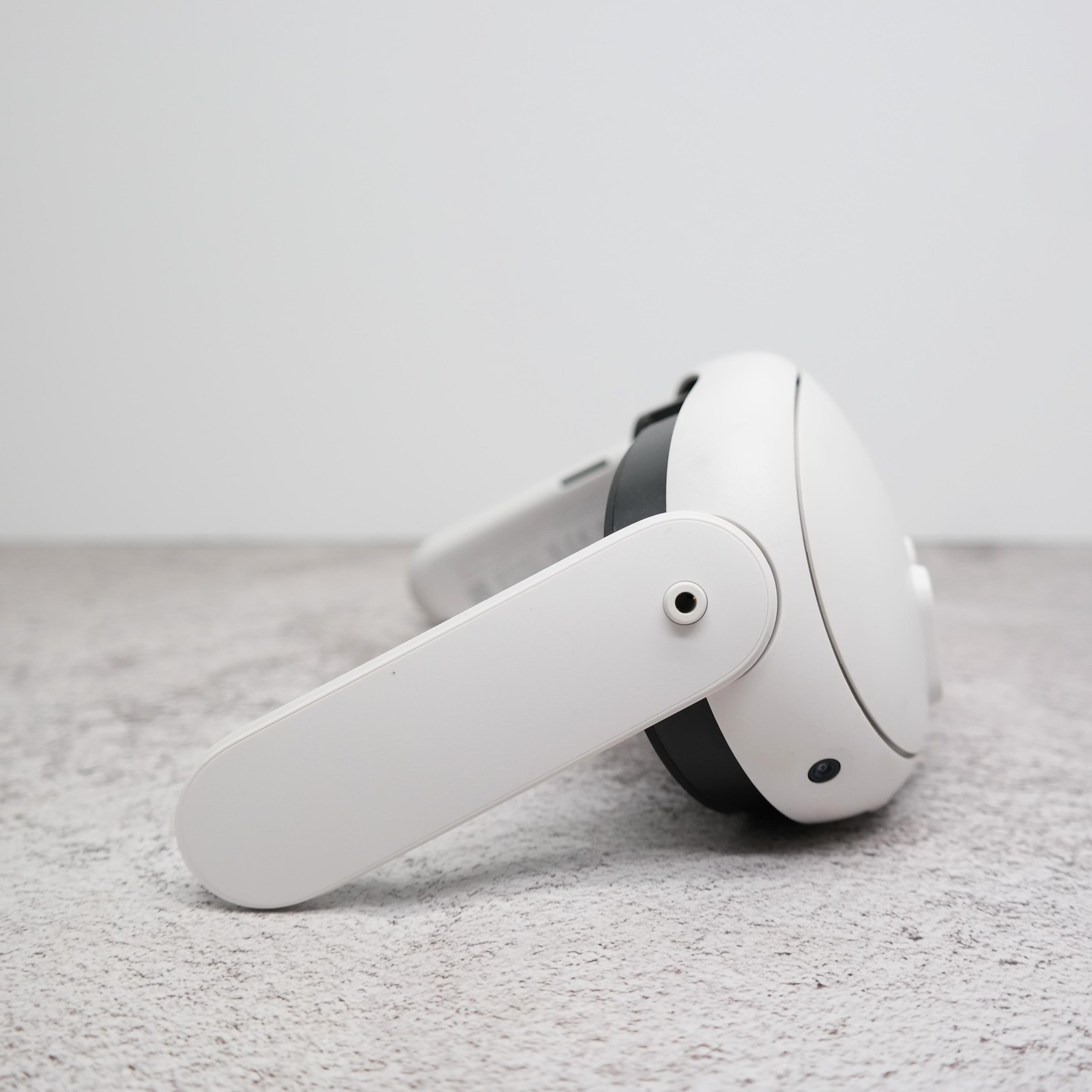 Meta Quest 3 128GB VR Headset BROKEN