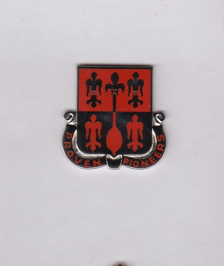 US Army 299th Engineer Battalion DUI crest c/b clutchback badge V-21