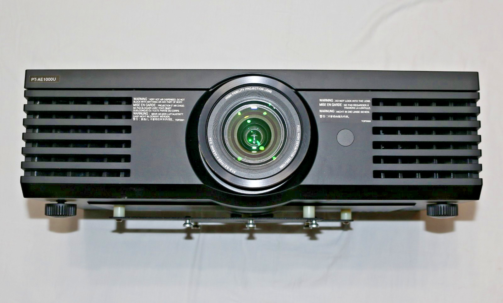 Panasonic PT-AE1000U 1080p 3LCD Projector Tested – 189 Hours – Motorized Lens