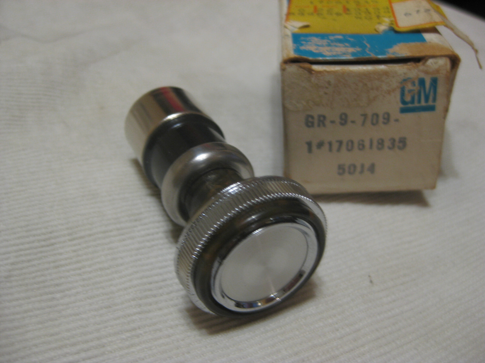 NOS OLDS Ninety Eight 1977 - 1984 OLDS Delta 88 1977 - 1985 GM Rochester LIGHTER