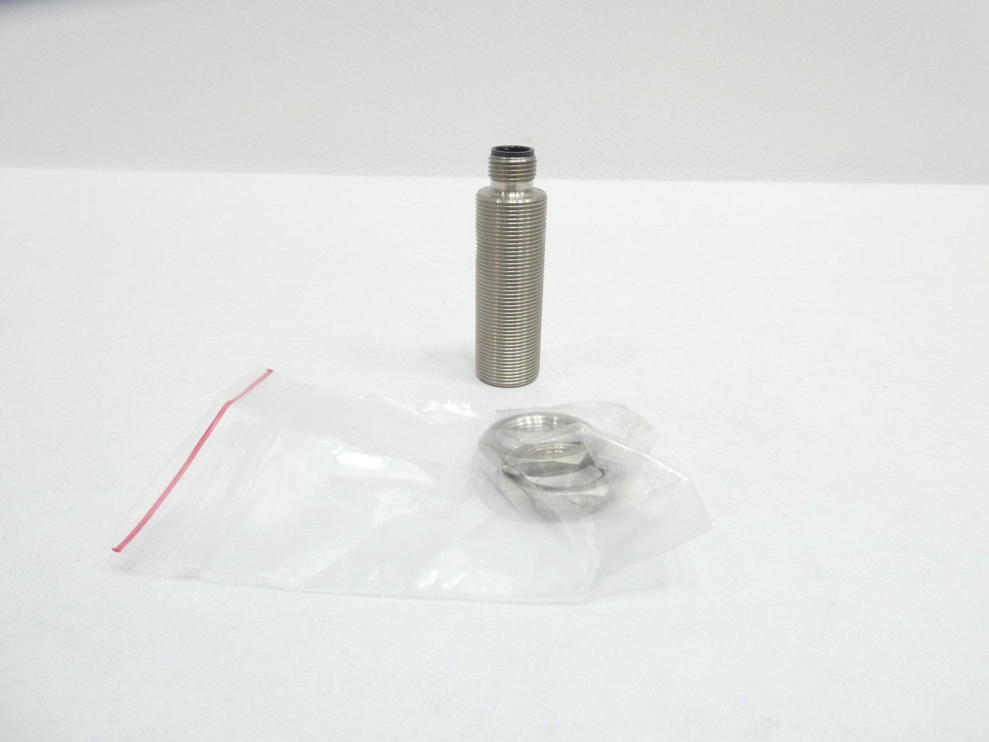 Pepperl Fuchs NJ5-18GM50-A2-V1 Proximity Sensor 10-60v-dc