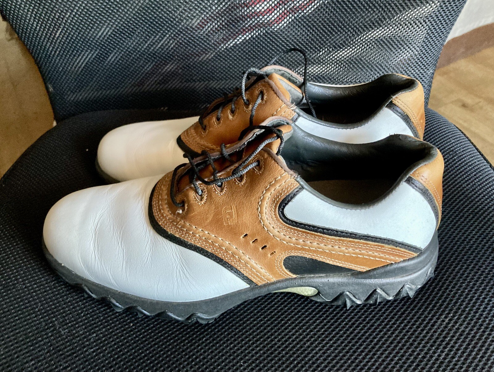 Mens Footjoy Contour Golf Shoes Size 9.5