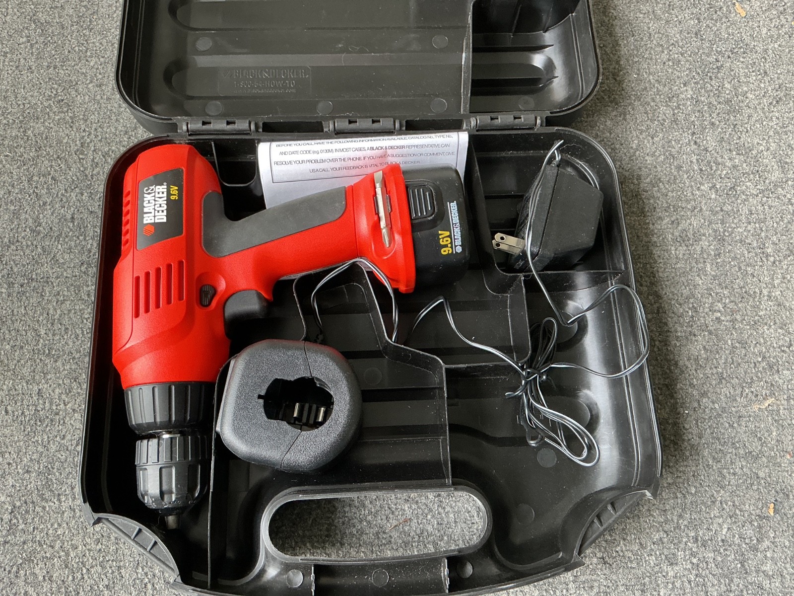 New Open Box Black & Decker CD9600 9.6V 3/8" Drill, Manual , Battery, Charger