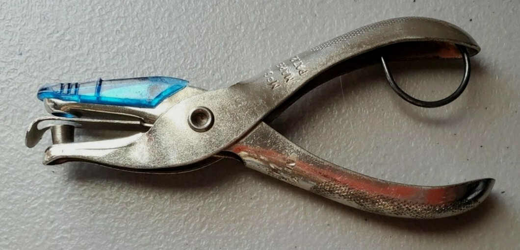 Vintage McGill M.P. Co. Gem Paper 1 Hole Punch