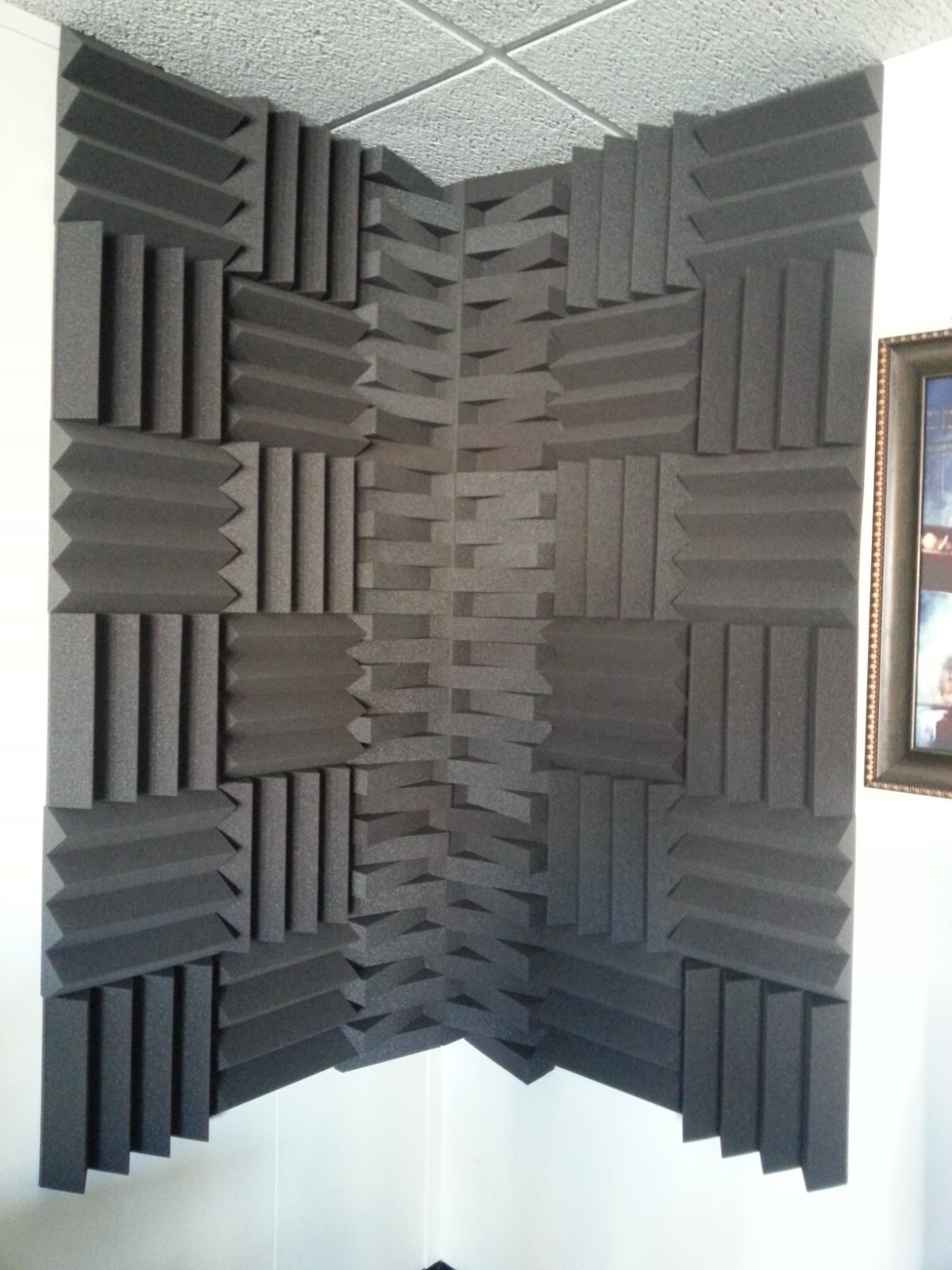 ACOUSTIC STUDIO STYLISH FOAM CORNER KIT