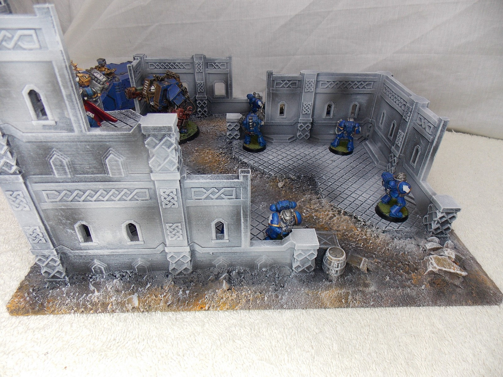 WARGAMING TERRAIN PAINTED BUILDING