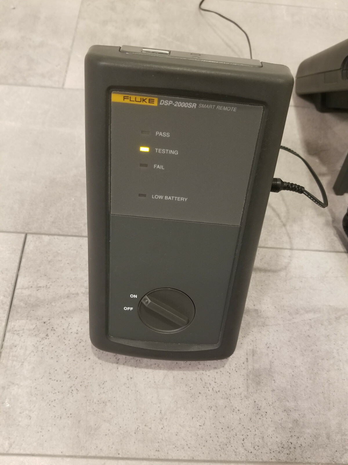 FLUKE DSP2000 CABLE ANALYZER & DSP2000SR SMART REMOTE KIT
