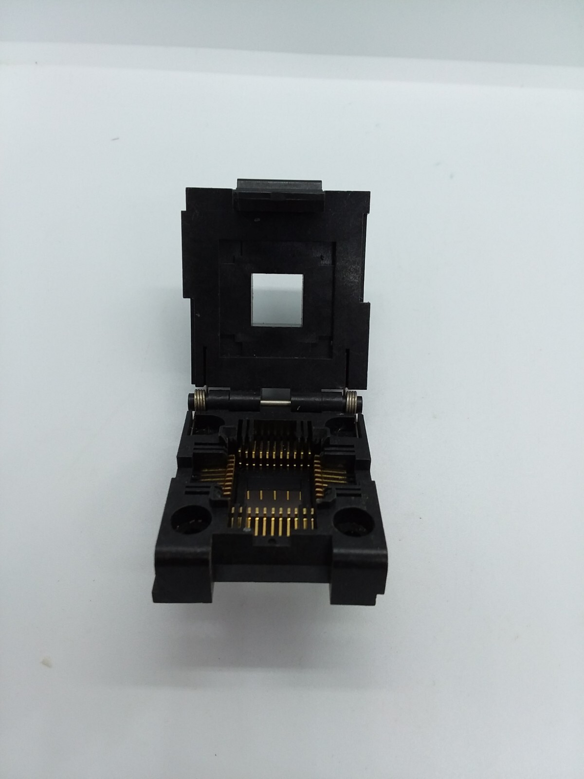 YAMAICHI IC51-0444-400 TEST/BURN-IN IC CLAMSHELL SOCKET 1.27MM PITCH 44 WAY NNB
