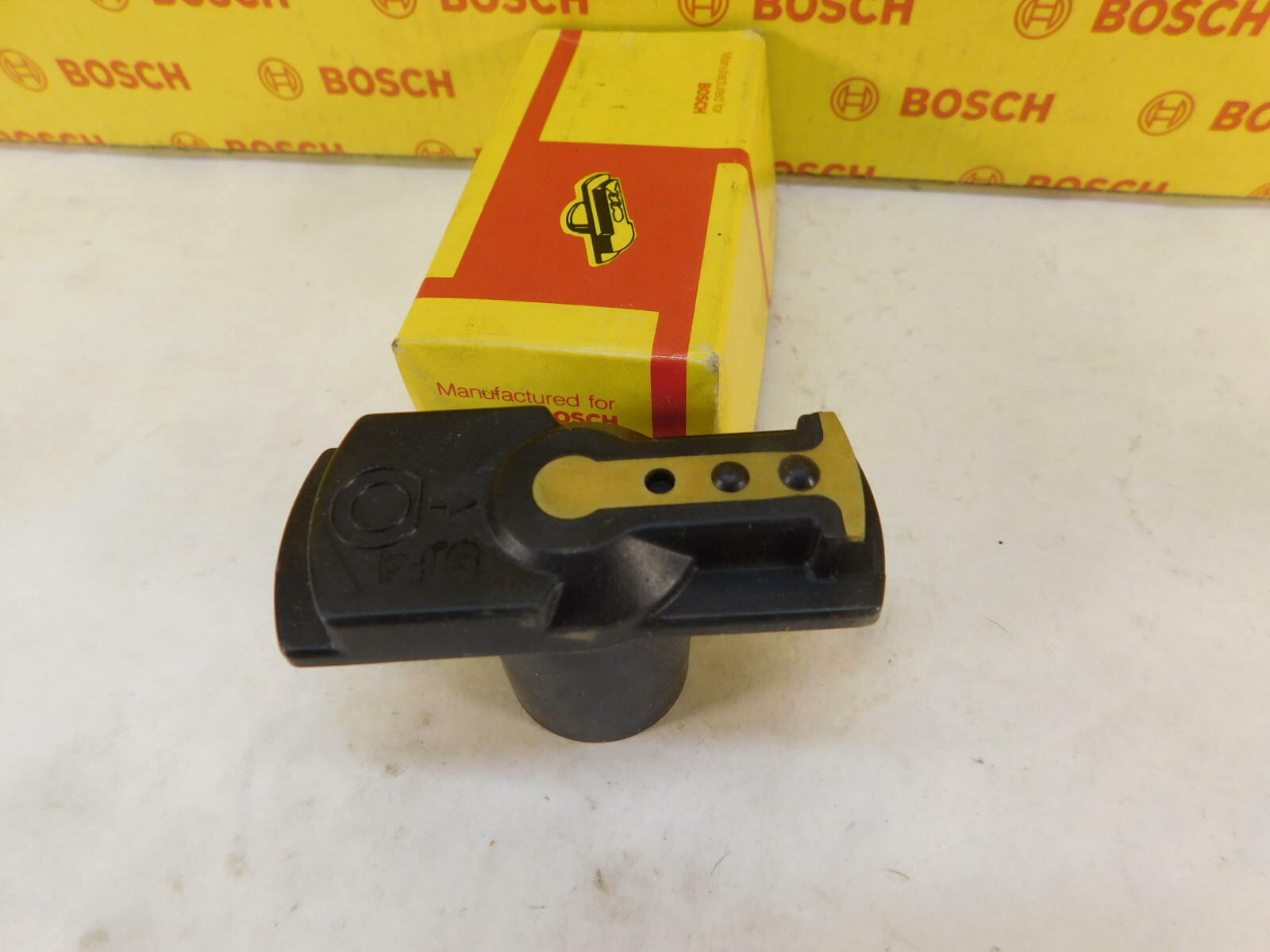 BOSCH Ignition Distributor Rotor 04180  for Isuzu