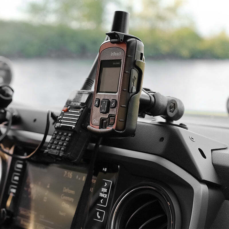 RAM-B-103-A-238U RAM Double Socket Arm with Diamond Plate - B ...