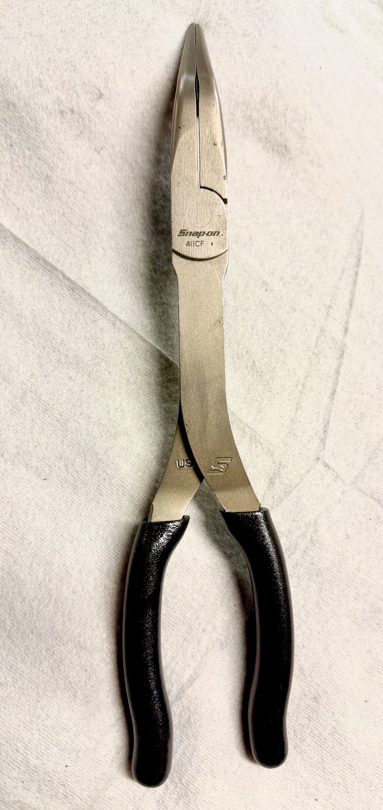 Snap-on 411CF Long Reach Bent Needle Nose Pliers 11" 35 Degree Black Cushion Gri