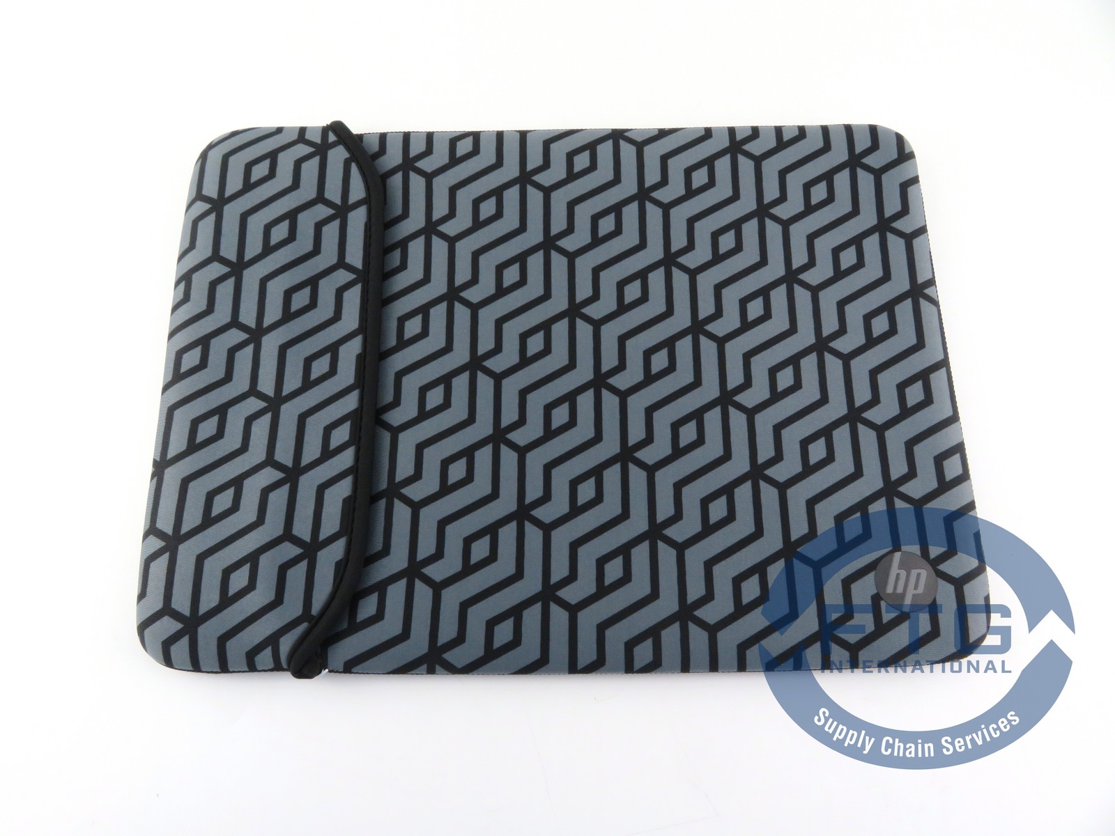 L07806-001 HP 14 Chroma Geo Rev Sleeve