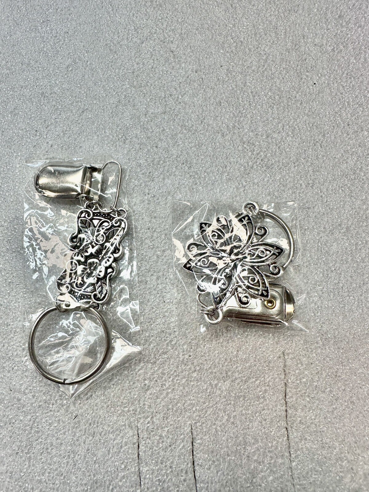 2 New In Bags Silver Tone Purse Clips Holds Gloves & Hats