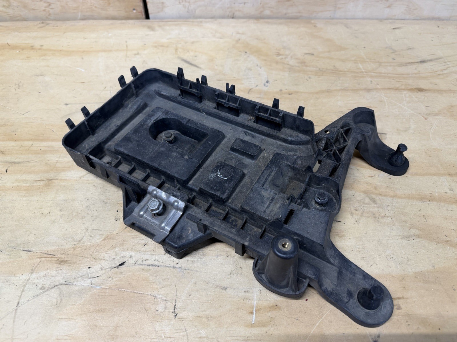 2009-2017 VW CC Jetta Battery Tray OEM #1KM915333