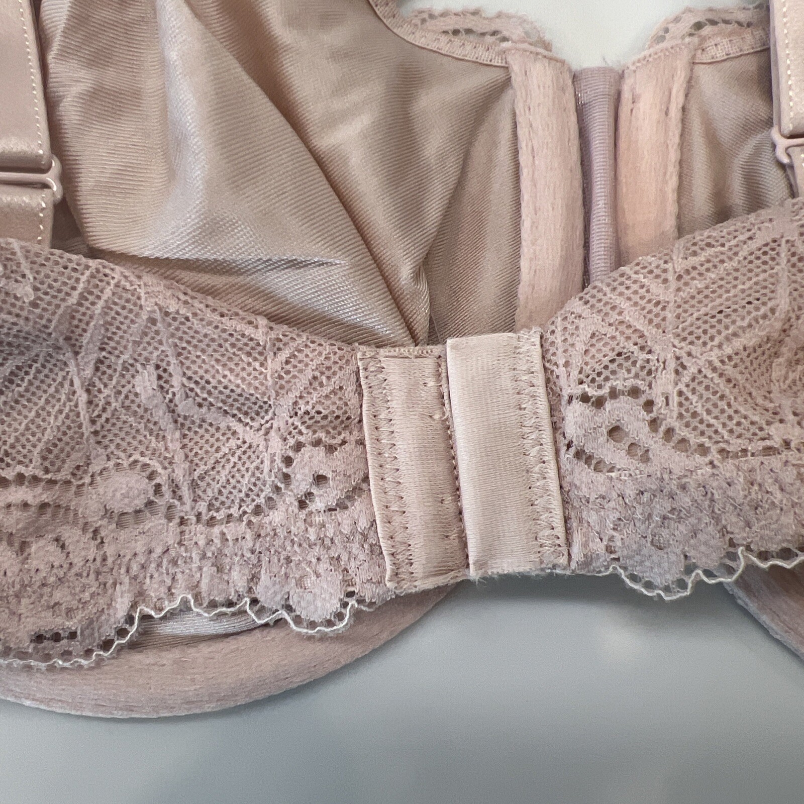 Wacoal Bra 36D Vivid Encounter Lace Unlined Underwire 855295 J-Hook Convertible