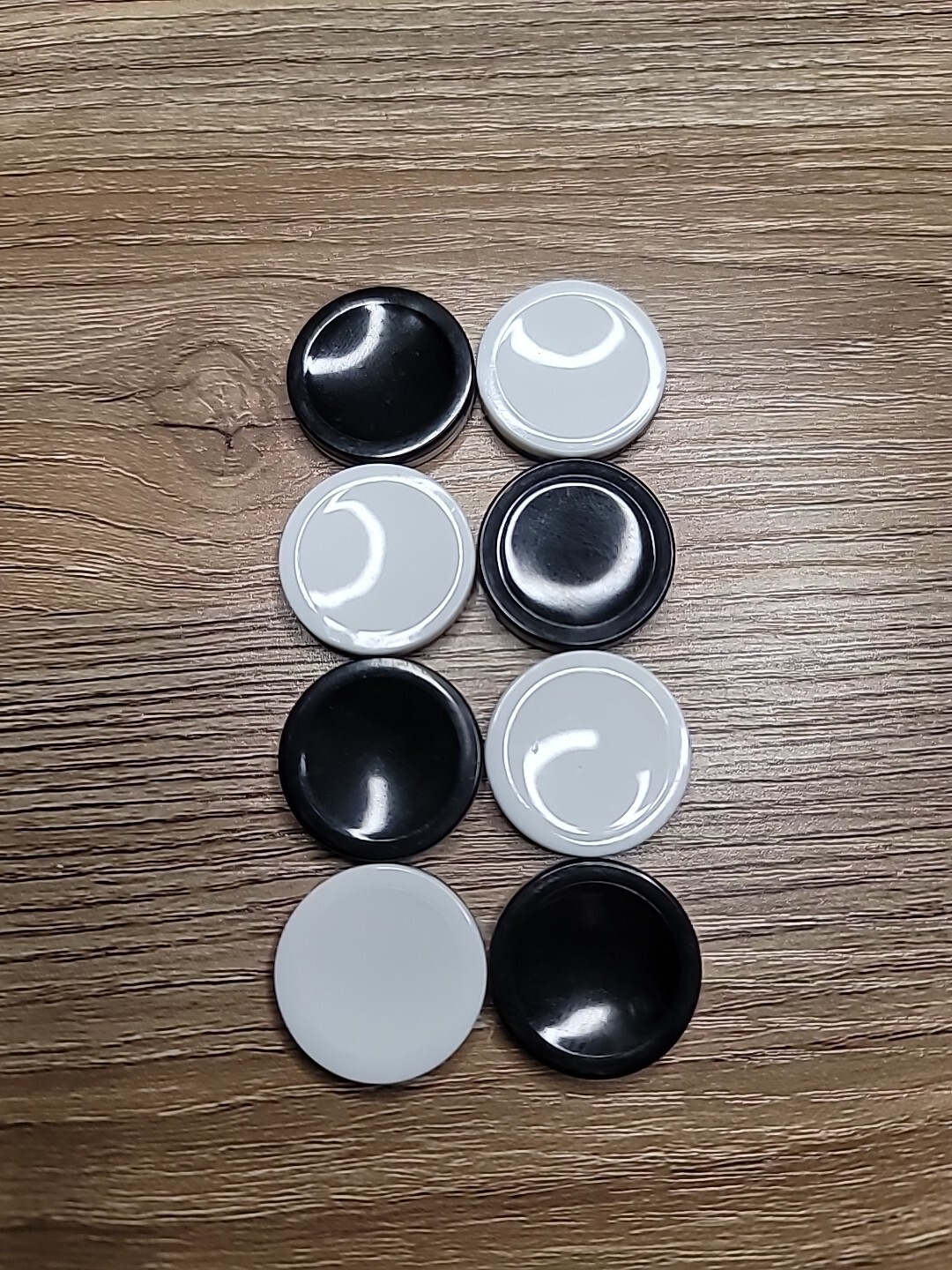 Othello 8 Black and White Plastic Reversible Disks Replacement Pieces Parts