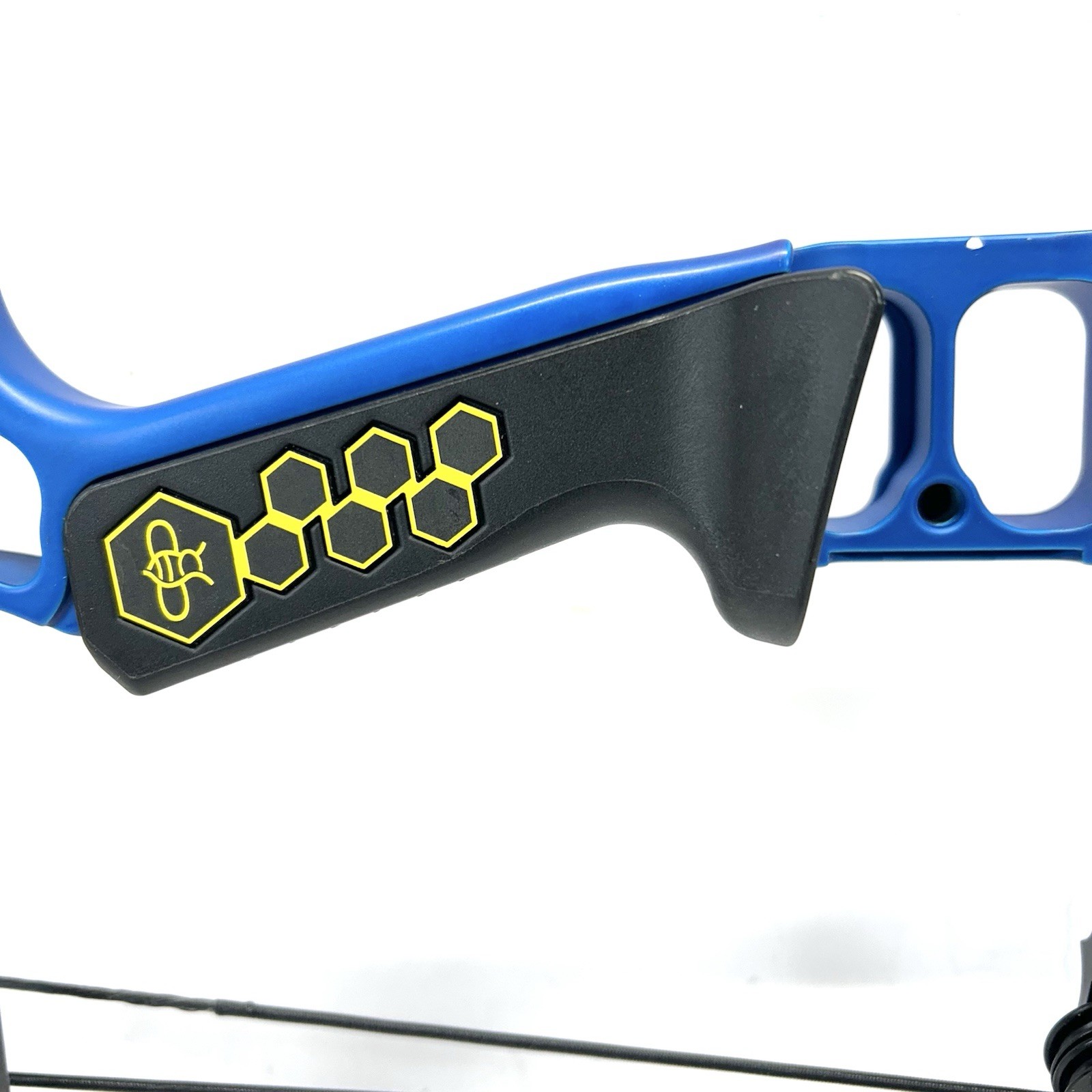 Mathews Traverse Compound Bow RH 28" ​/​ 60lbs -Blue