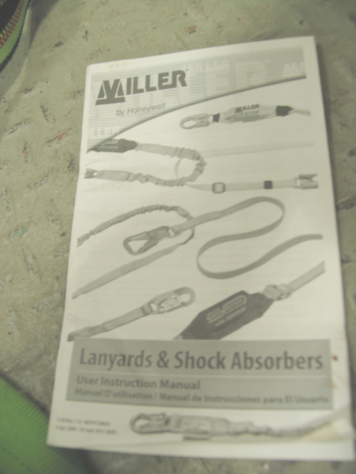 Honeywell miller python body harness 400lb Max