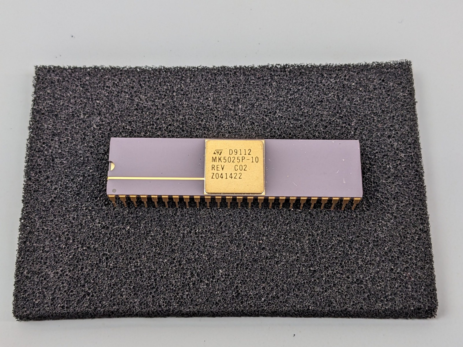 Ceramic Gold ST MK5025P-10 Serial X.25 Controller IC (Like MK7990)