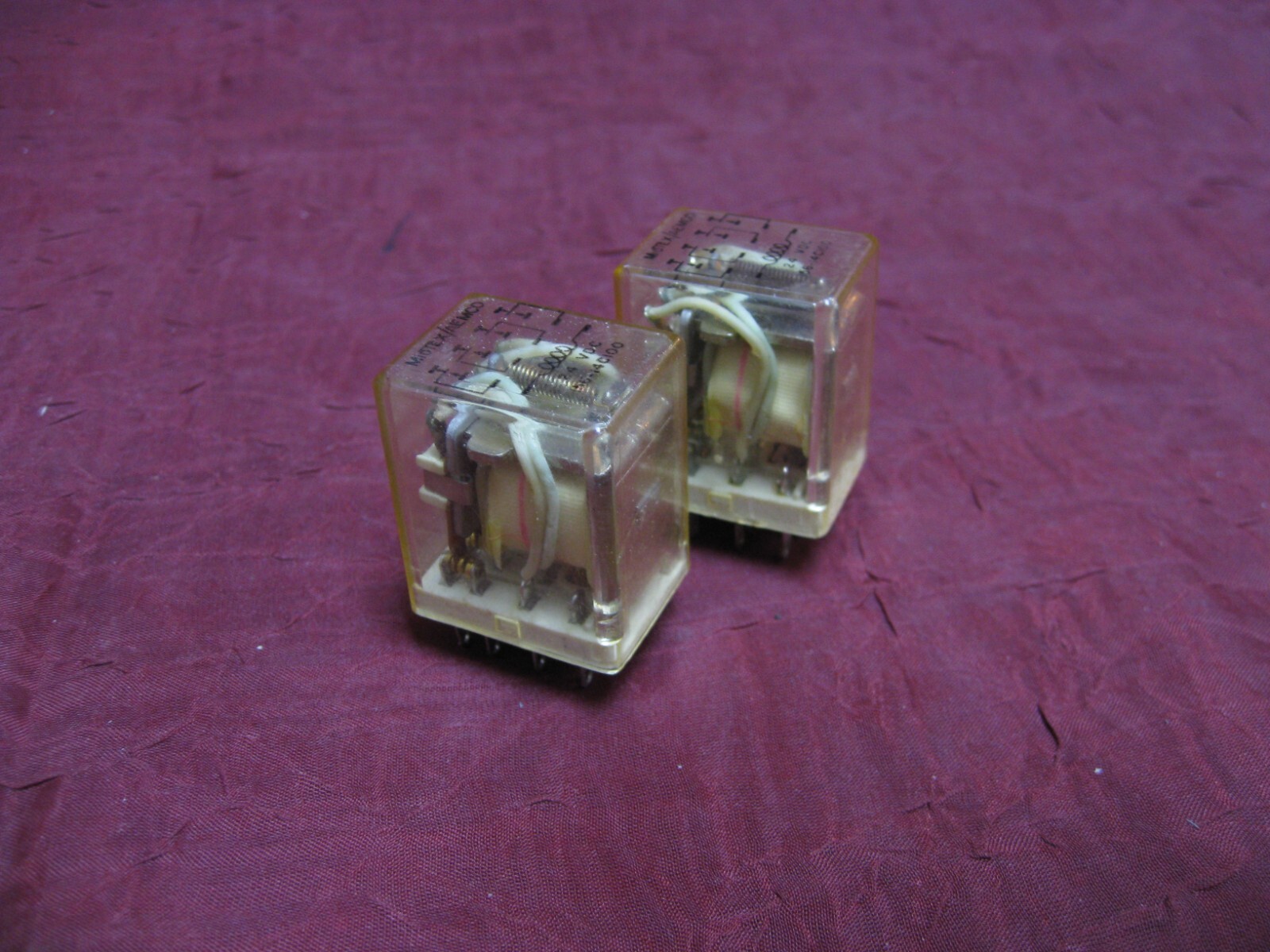 lot of 2 MIDTEX 156-14C100 RELAY 24VDC  14 pin 4PDT