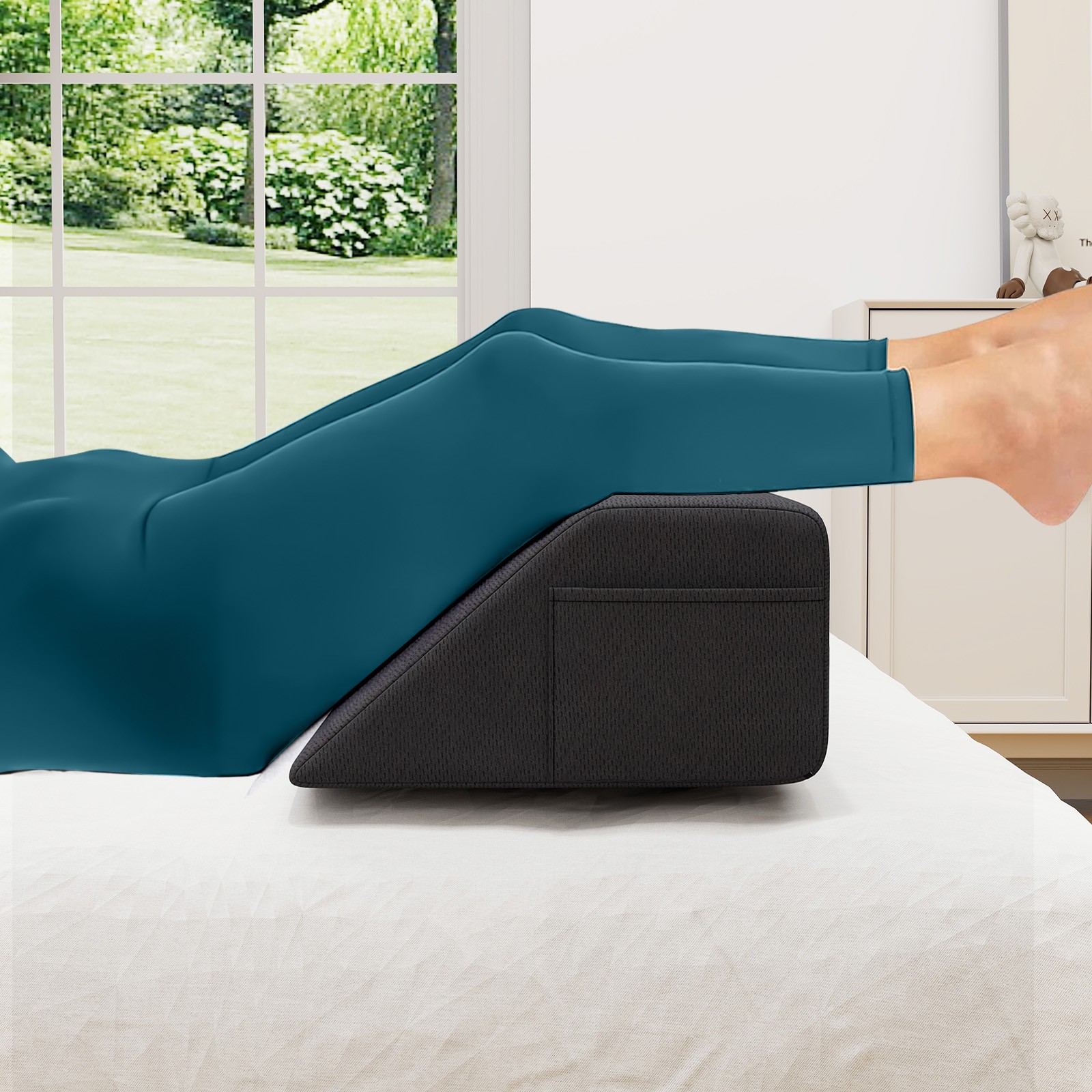 Twin Bed Wedge Pillow w/ Tablet Pillow Stand Side Pockets Support for Gray Back