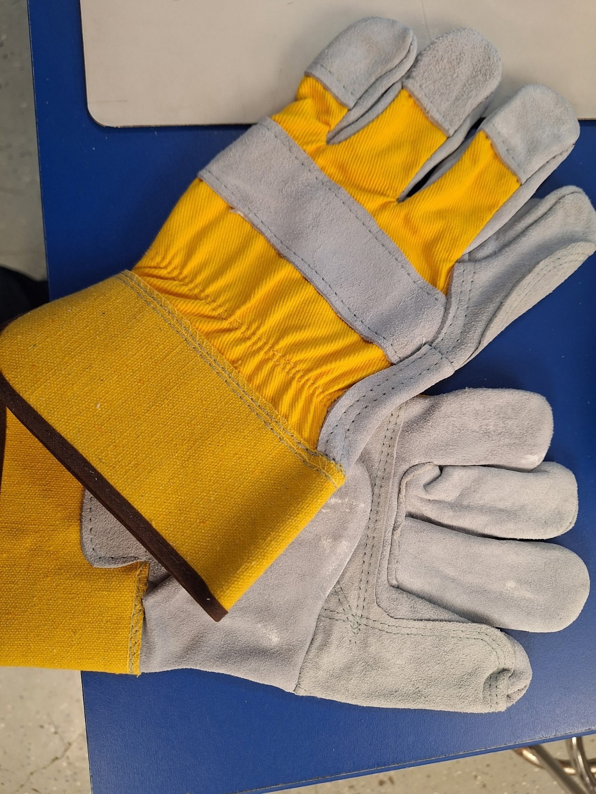 Size Large Work Gloves 4 PAIR Split Leather Double Palm 2250DP/2190DP & 1 More