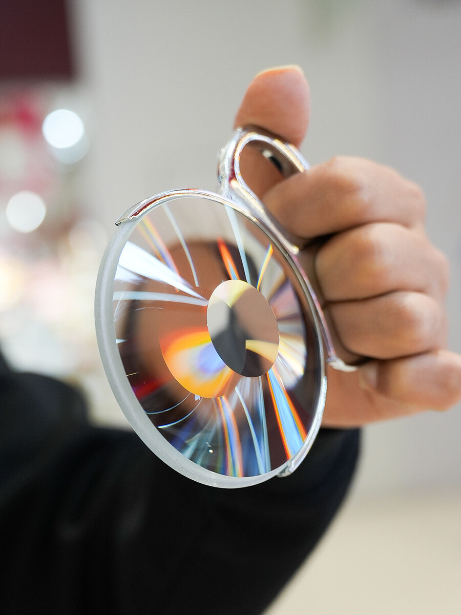90mm handheld vortex halo special effect filter foreground blurring props camera