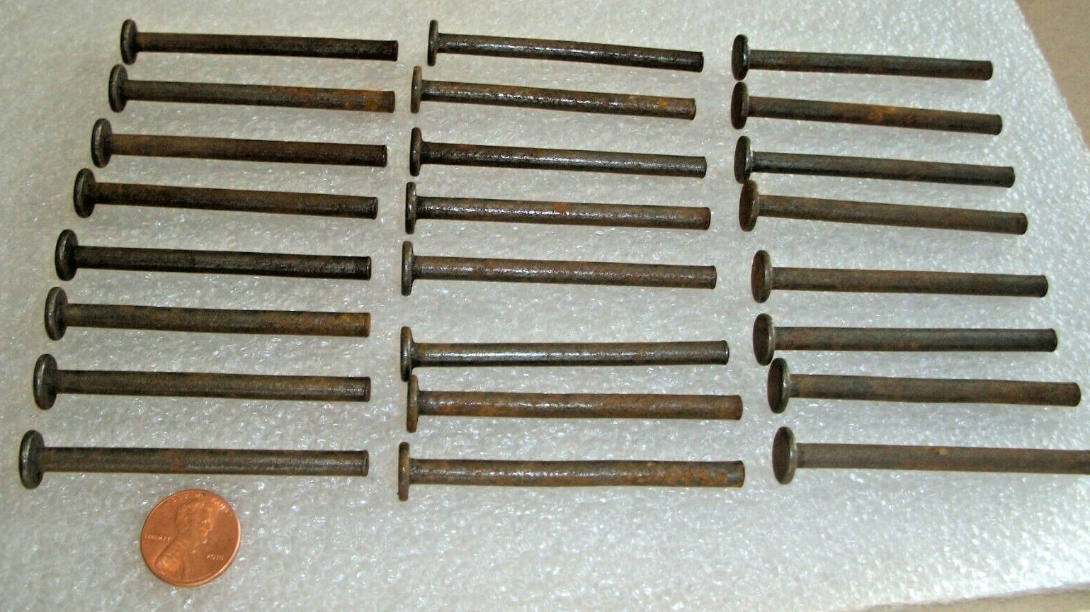 24 ANTIQUE FLAT HEAD SOLID STEEL RIVETS 2 1/2" X 13/64" BLACKSMITHING PART TOOLS