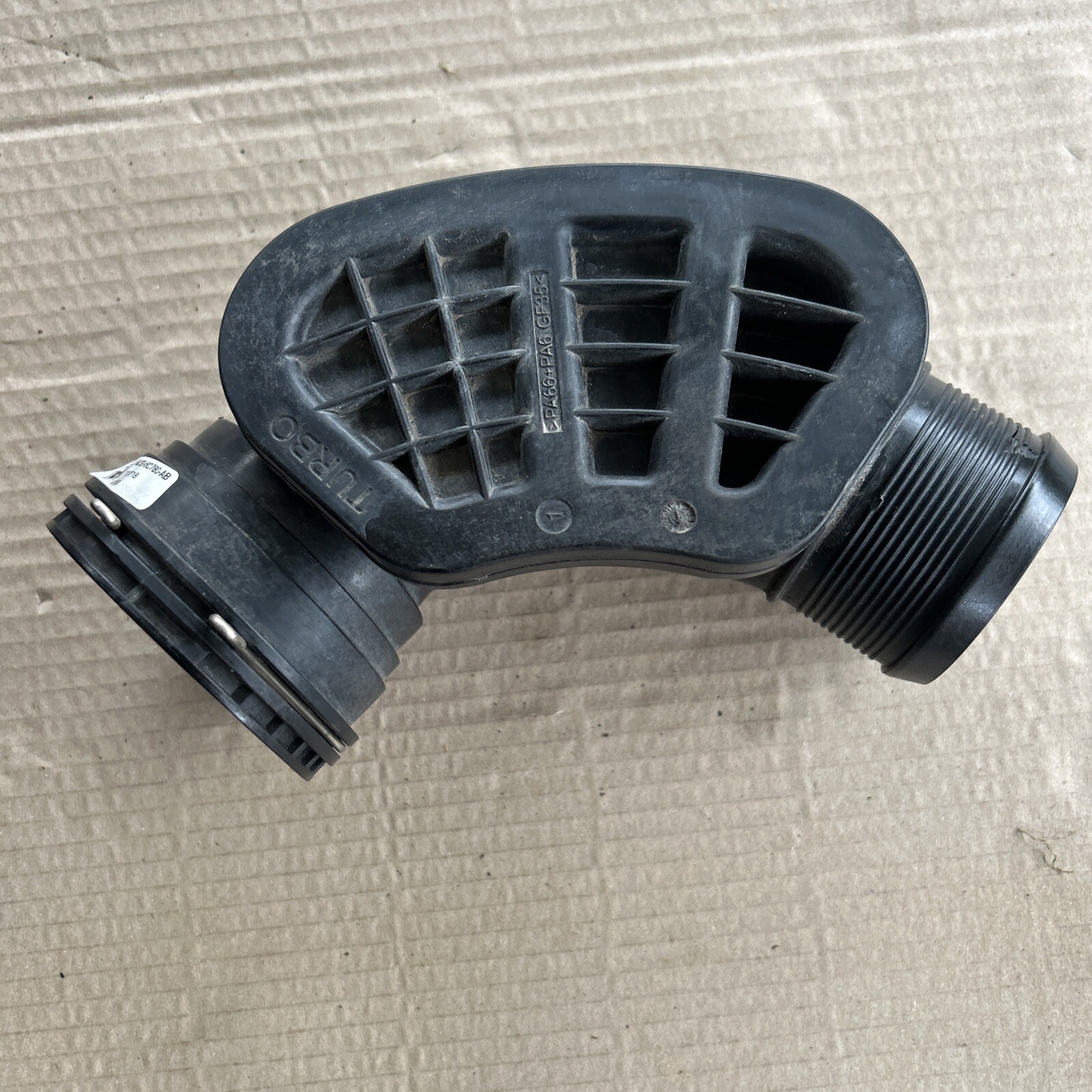 LAND ROVER EVOQUE MK2 L551 2.0 PETROL AIR INTAKE PIPE  HJ32-6C780-AB