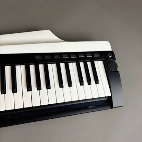 Korg RK-100S 2 Gloss White Keytar Synth 37-Key Shoulder Keyboard MIDI Controller
