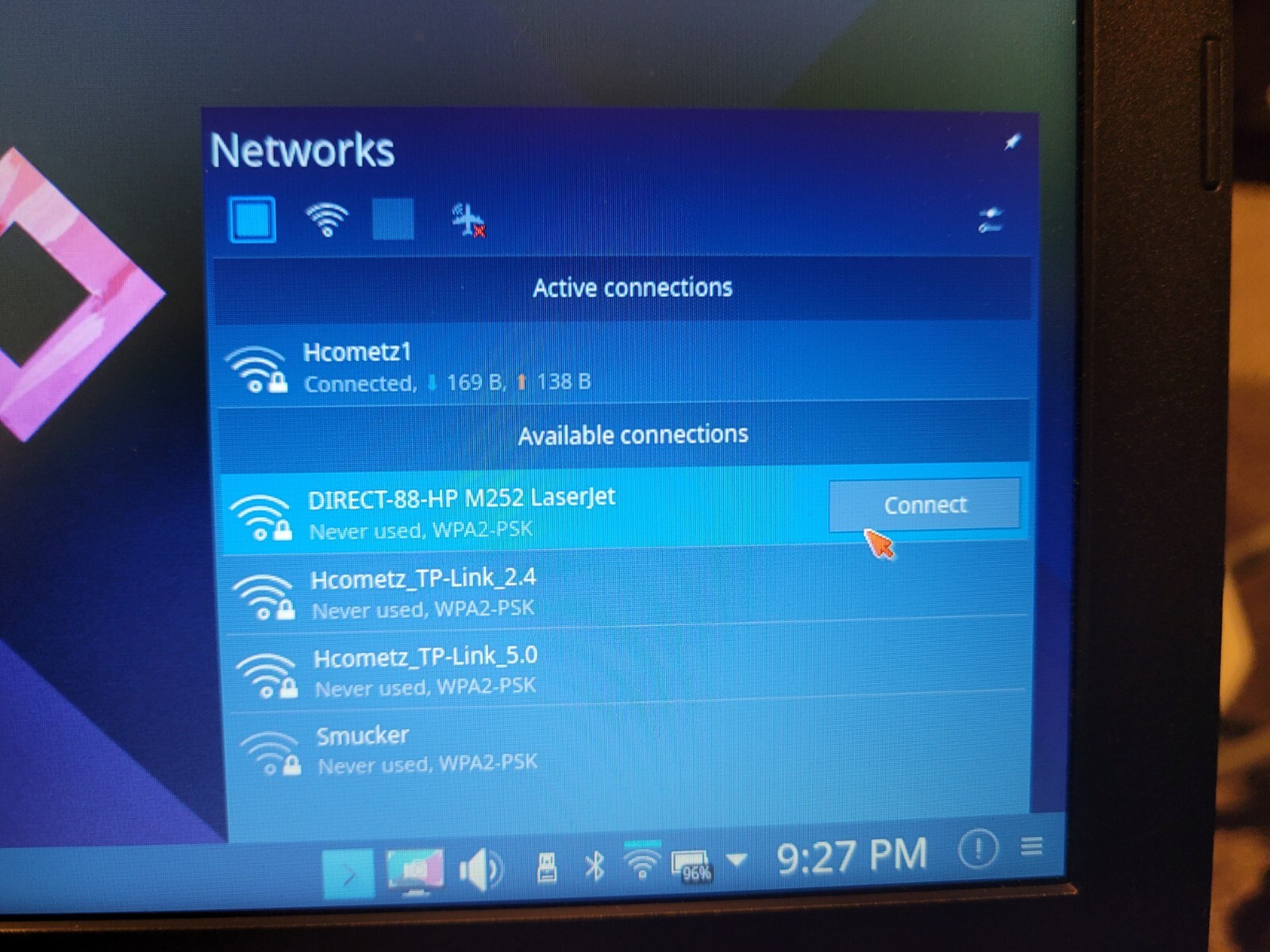 Netrunner Desktop Bootable Linux on 4G USB Stick!