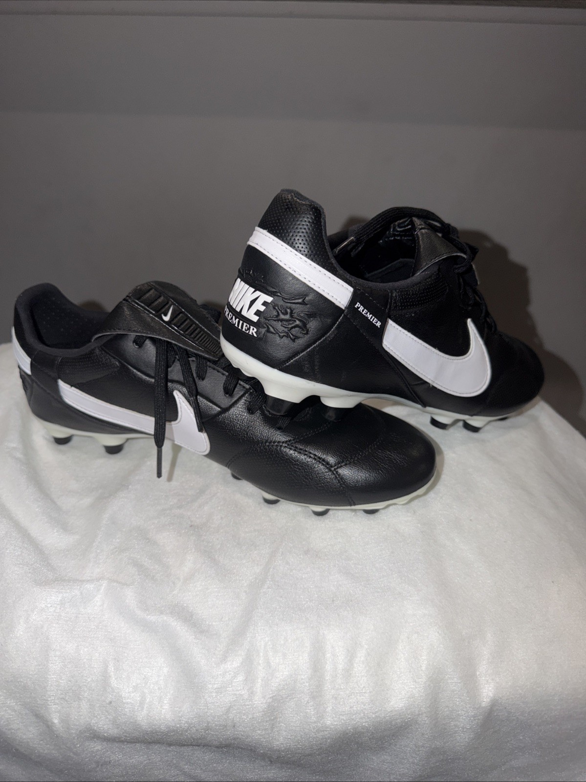Size 10 - Nike Premier 3 FG Black Soccer/Rugby Cleat. AT5889-010